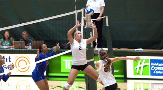 Stetson University volleyball freshman Kayla Weller in action / Headline Surfer®