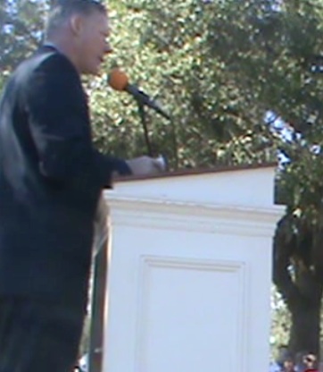 Mayor Adam Barringer speaks during 2014 MLK event / Headline Sufer®